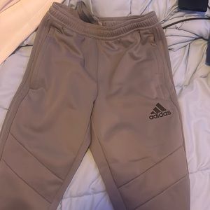 Grey, Addis’s, athletic wear